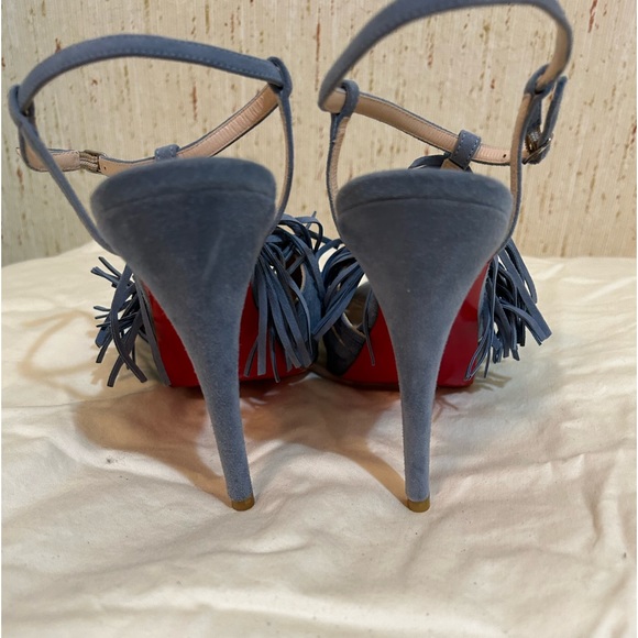 NWOB Christian Louboutin suede fringe t-stap sandals - Picture 6 of 9